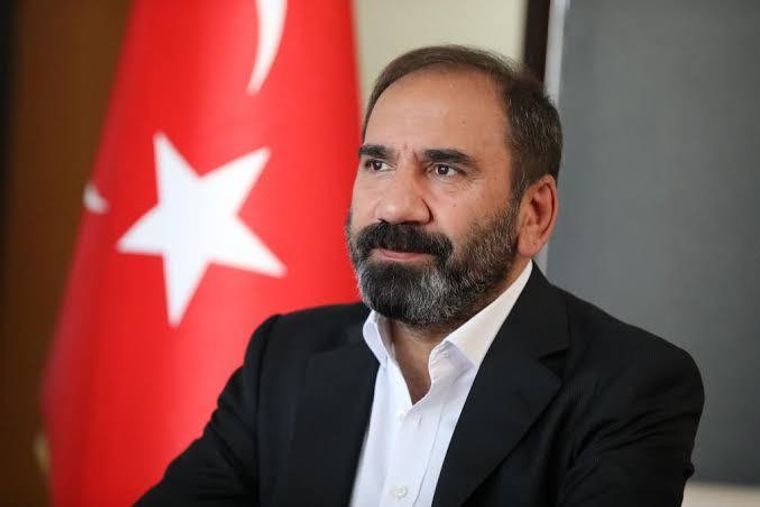 Mecnun Otyakmaz Kimdir? Sivasspor’un Efsane Başkanı Hakkında Bilinmeyenler