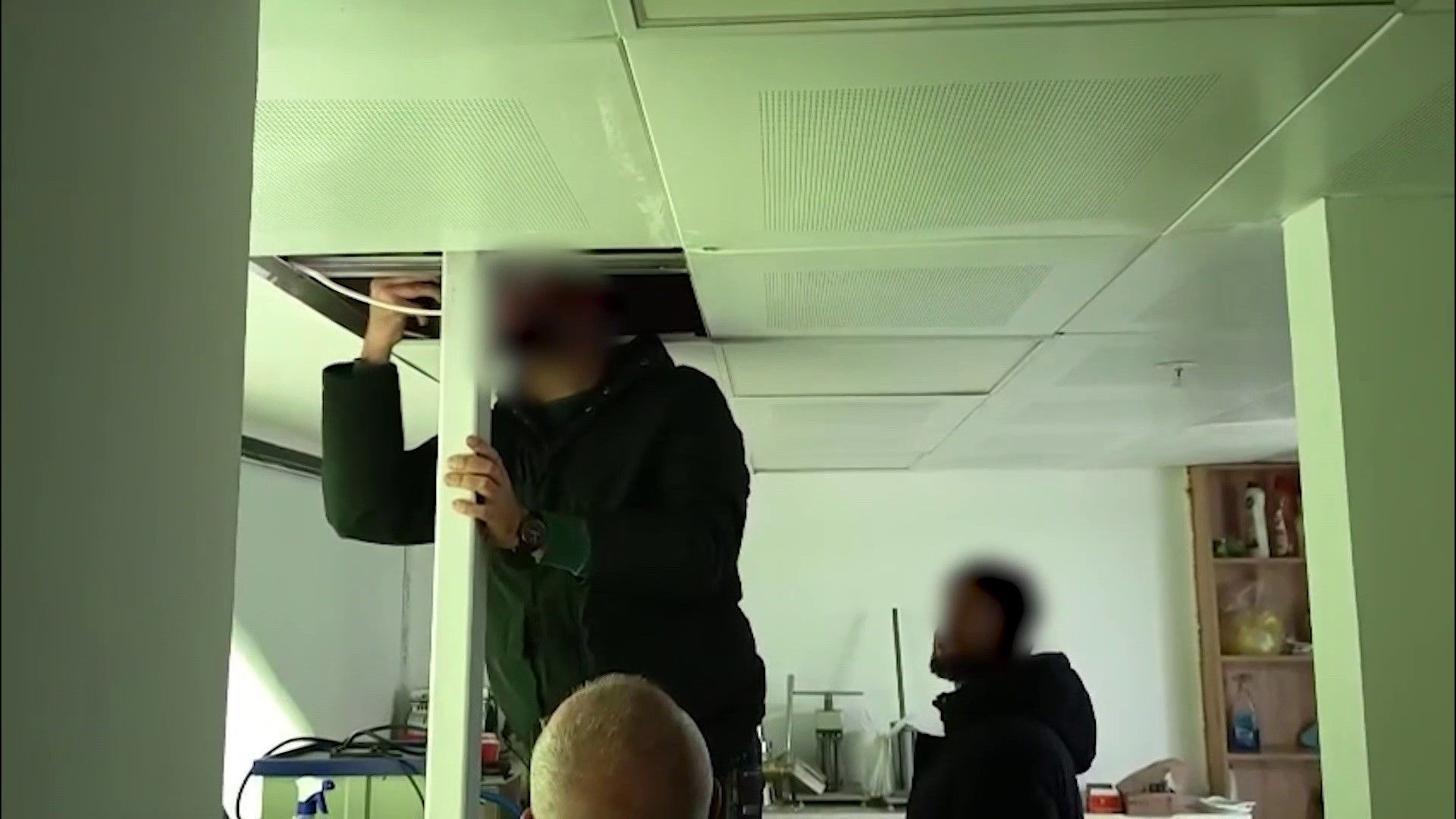 Sivas'ta Gizli Odada Yakalandı: 12 Yıl Hapis Cezalı Firari Hükümlü Tutuklandı