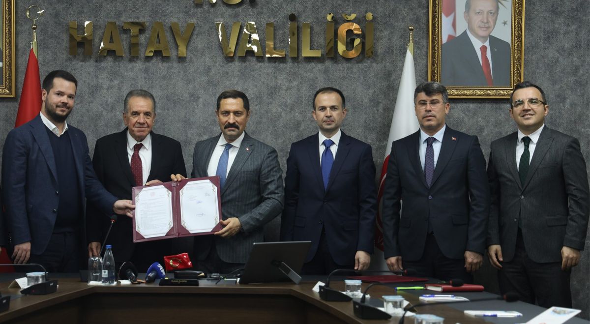 Hatay’a iş insanı Atakaş’tan yeni anadolu lisesi - Birlik Haber Ajansı