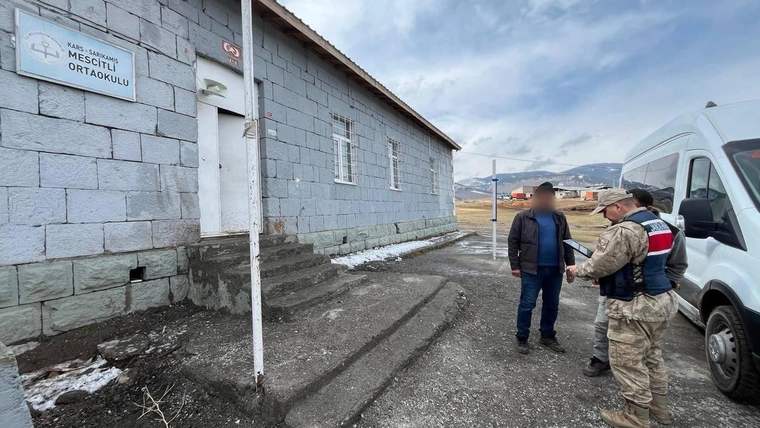 Kars'ta “Huzurlu Okul Önleri ve Huzurlu Sokaklar” uygulaması yapıldı - Birlik Haber Ajansı
