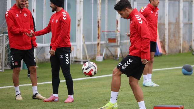 Özbelsan Sivasspor'da Manisa FK Maçı Öncesi Kritik Açıklamalar: "Bu Maç Final Niteliğinde"