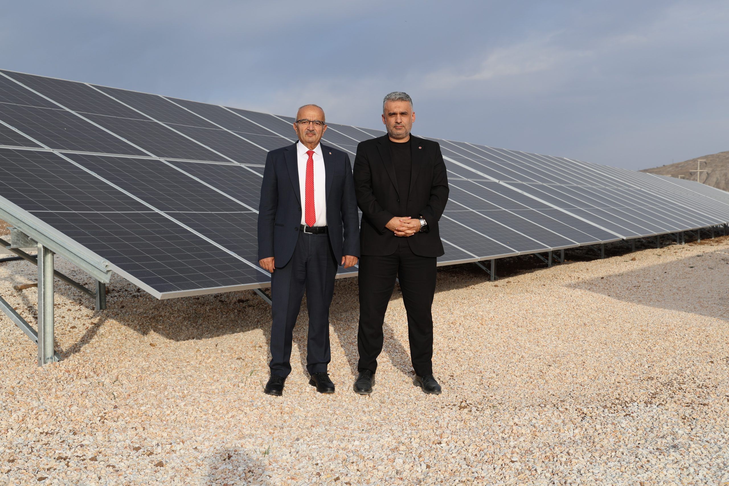 Sivas 1. OSB'den İhracat ve Çevre Odaklı Dev Atılım: 82 Milyon Dolarlık Başarıya Yeşil Enerji Desteği!