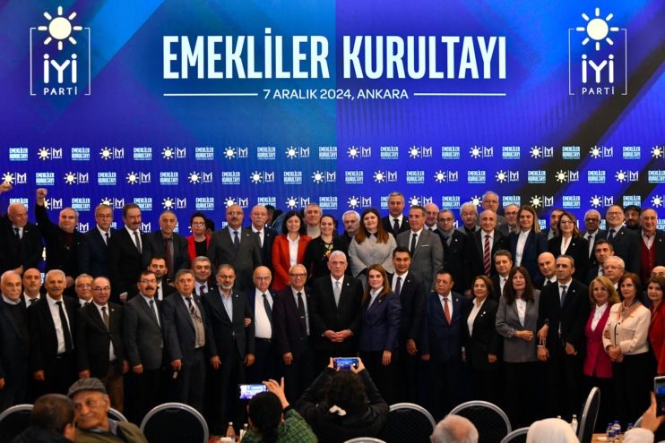 İYİ Parti'nin düzenlediği "Emekliler Kurultayı" gerçekleşti