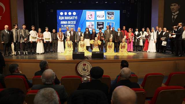 Sivas’ta Âşık Ruhsatî’ye Vefa: 115. Yılında Kültür ve Kardeşlik Şöleniyle Anıldı