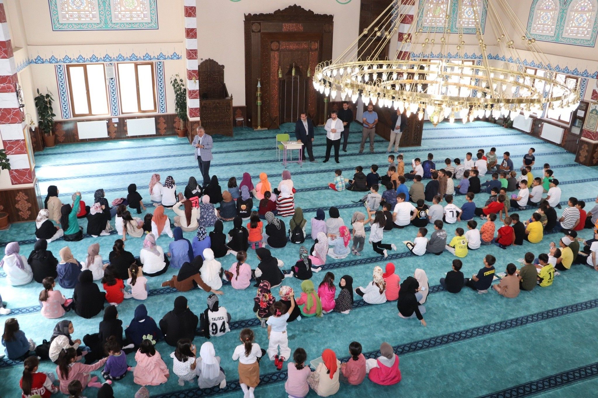 Sivas İl Müftüsü Altunkaya, Yaz Kur’an Kursu Öğrencilerini Ziyaret Etti