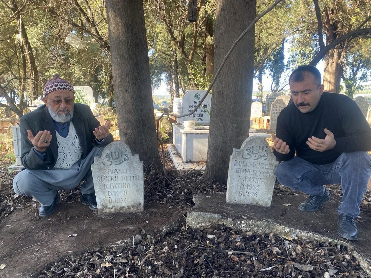 50 Yıllık Sır: Antalya’da Sahiplerini Bekleyen İki İşçi Mezarı