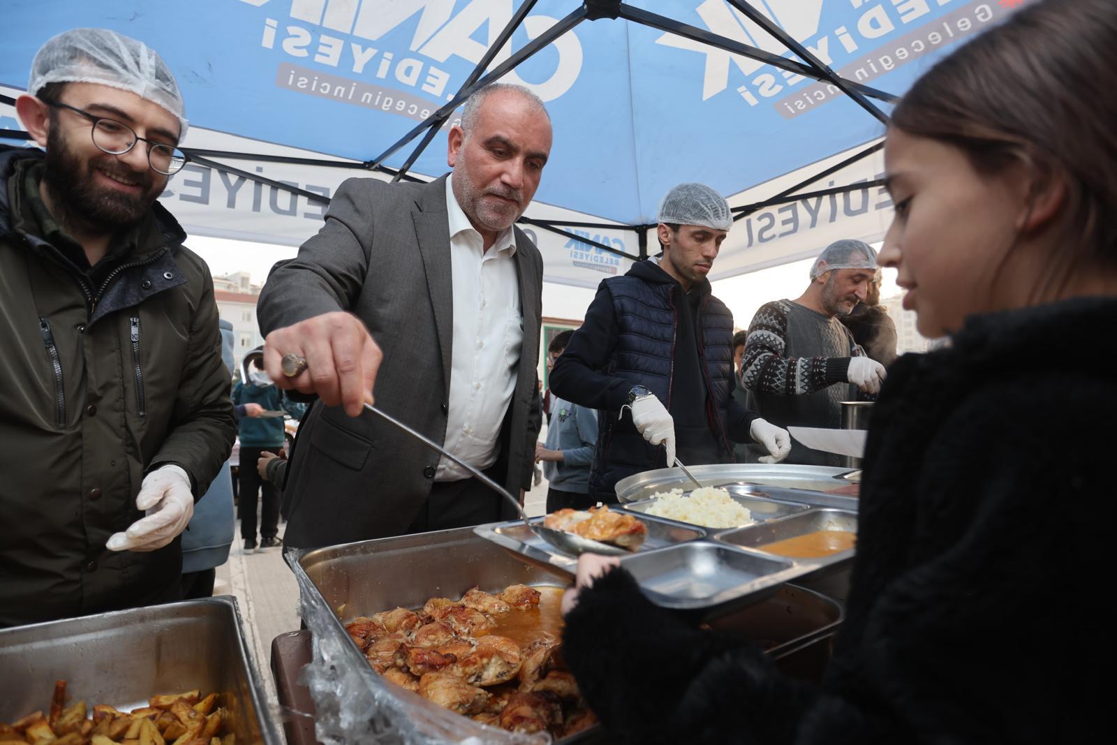 Başkan İbrahim Sandıkçı öğrencilerin iftar heyecanına ortak oldu - Birlik Haber Ajansı