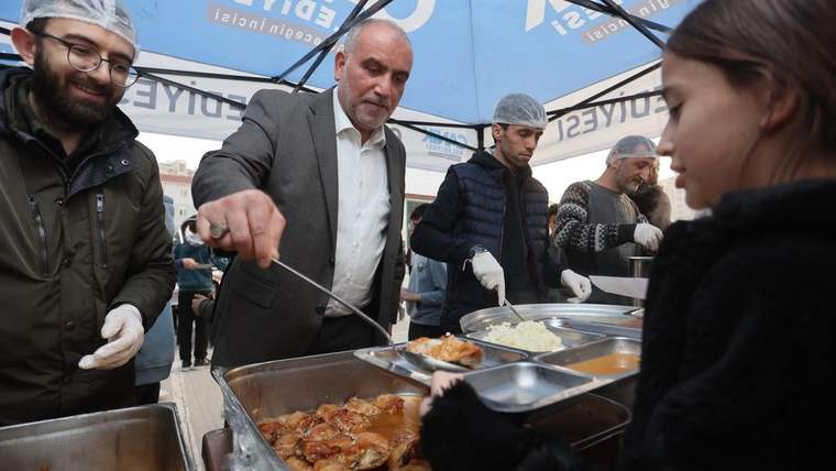 Başkan İbrahim Sandıkçı öğrencilerin iftar heyecanına ortak oldu - Birlik Haber Ajansı