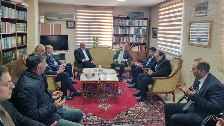 Azerbaycan Devlet Komitesi Başkanı Ramin Memmedov, Kars Ehlibeyt Alimleri Birliği'ni ziyaret etti - Birlik Haber Ajansı