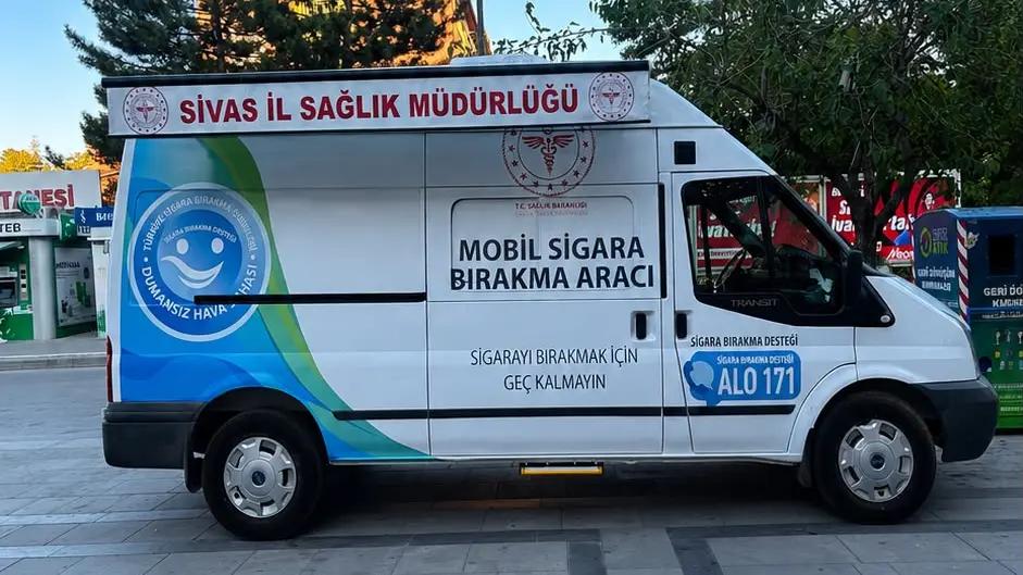 Mobil Sigara Bırakma Aracı Sivas'ta Vatandaşlarla Buluştu