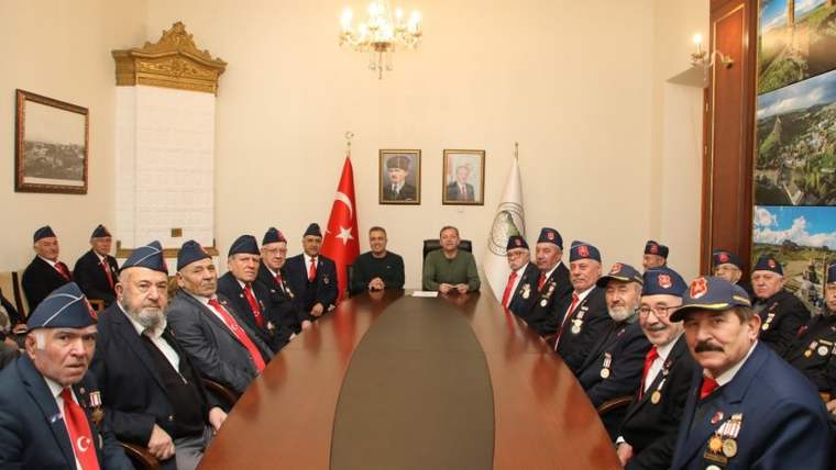 Korsavaş Gaziler Derneği Başkanı Ertuğrul Erdoğan ve Dernek üyelerinden Ziya Polat'a ziyaret - Birlik Haber Ajansı