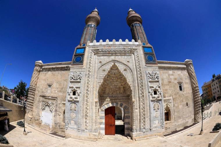 Sivas'ta Üç Medrese Aynı Yıl İnşa Edildi