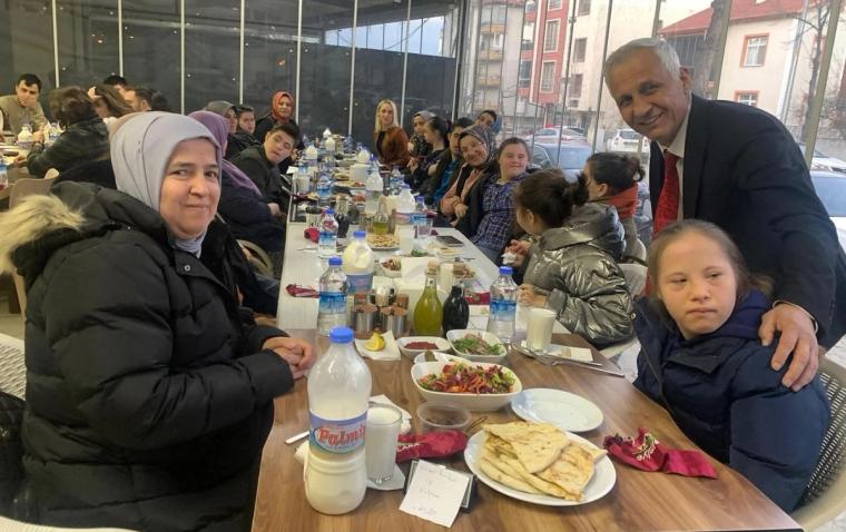 MHP KAÇEP’ten gönülleri ısıtan iftar - Birlik Haber Ajansı