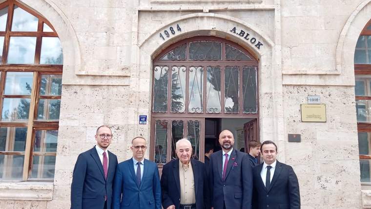 İlham Veren Söyleşi: Vehbi Vakkasoğlu Sivas Anadolu Lisesi’nde Öğrencilerle Buluştu!