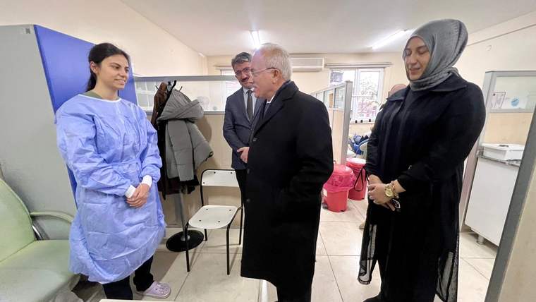 Vali Kumbuzoğlu Aksaray Ağız ve Diş Sağlığı Merkezi’ni ziyaret etti - Birlik Haber Ajansı