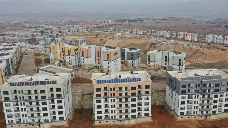 Şanlıurfa Valisi: Depremzedeler yıl sonuna kadar konutlarını teslim alacak - Birlik Haber Ajansı