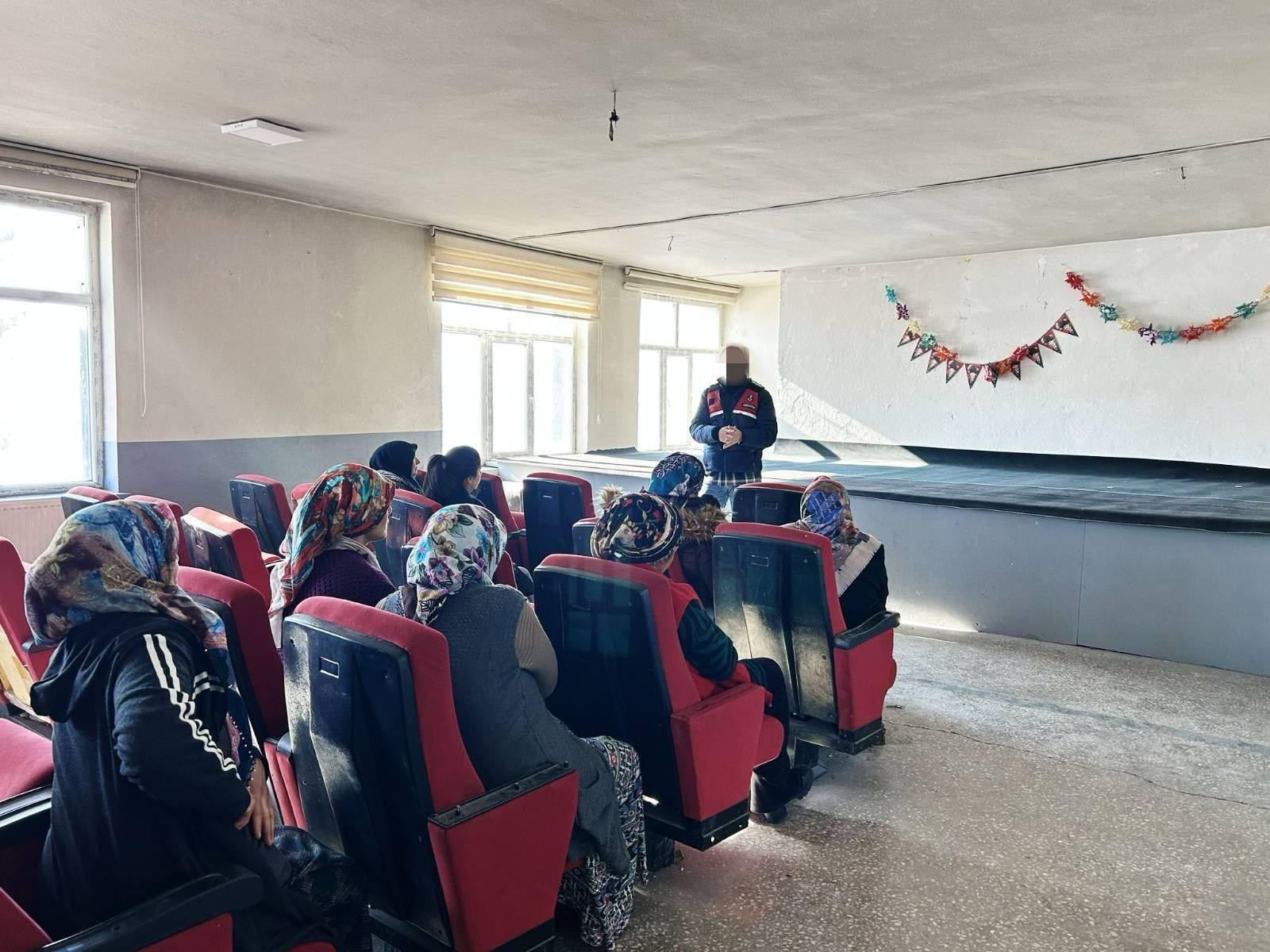 Kars'ta "En İyi Narkotik Polisi Anne” projesi anlatıldı - Birlik Haber Ajansı