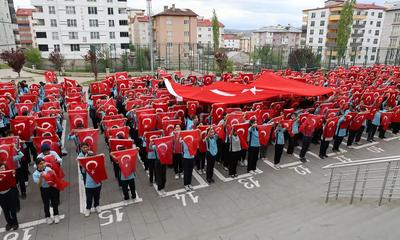 19 Mayıs Coşkusu Sivas’ı Sardı: Binlerce Genç Festival, Spor ve Gösterilerle Bayramı Kutladı