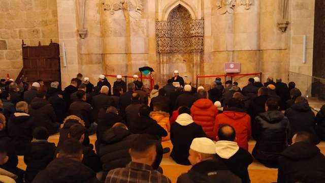 Divriği Ulu Cami’de Kadir Gecesi Coşkusu: 800 Yıllık Miras Maneviyatla Doldu Taştı