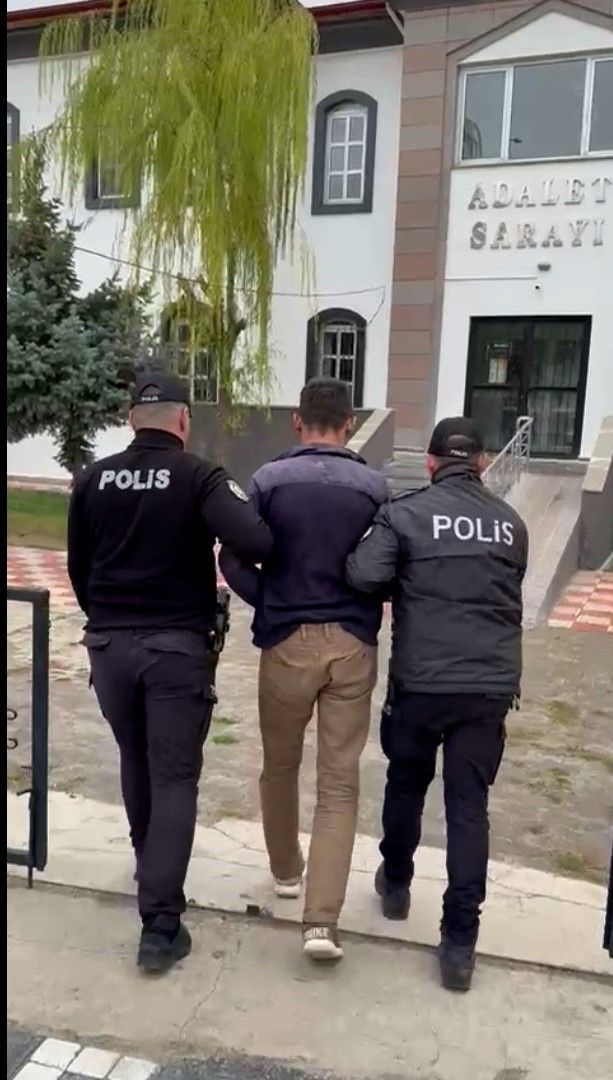 Sivas Gemerek'te Uyuşturucu Suçundan Aranan Şahıs Yakalandı