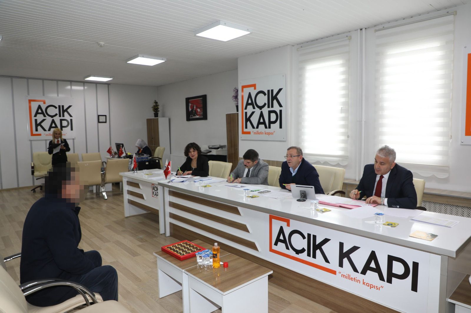 Kars Valisi Ziya Polat, 'Milletin Kapısı'nda vatandaşları dinledi - Birlik Haber Ajansı