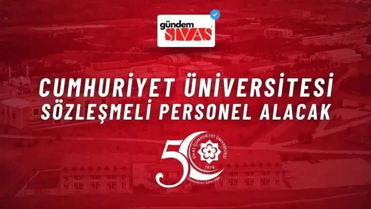 Kırmızı zemin üzerinde Cumhuriyet Üniversitesi yazısı, üniversitenin 50. yıl amblemi ve Gündem Sivas logosu bulunuyor.