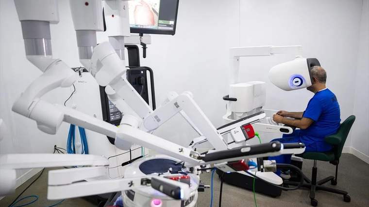 TCG Anadolu’da 5G’li Robotik Cerrahi Testi