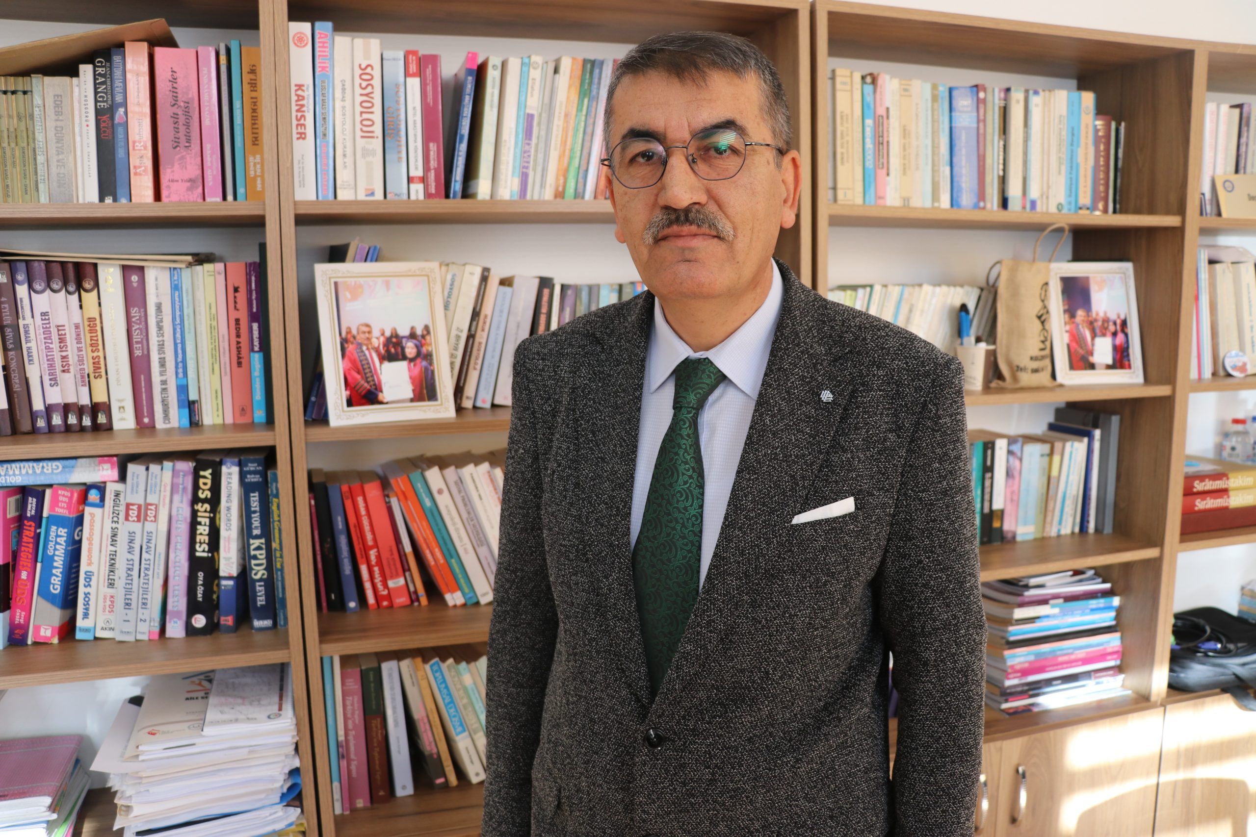 Türkiye’de Aile Yapısı Neden Değişiyor? Prof. Dr. Vehbi Ünal’dan Çarpıcı Analiz