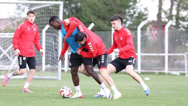 Sivasspor’dan Kritik Erokspor Maçı Öncesi Yoğun Tempo: Hedef 3 Puan