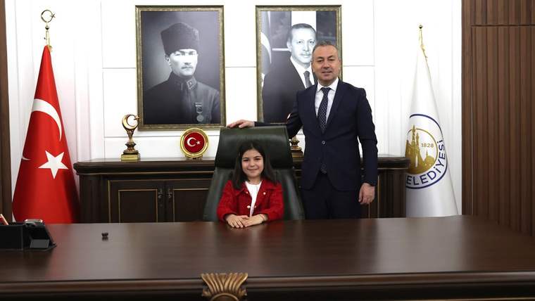 Başkan Uzun, 23 Nisan'da Makamını Çocuk Başkana Devretti!