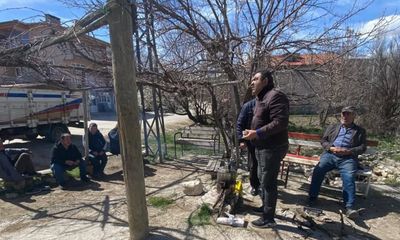 Isparta'da köylüler kıraathanedeki çay fiyatlarına tepki gösterdi - Birlik Haber Ajansı