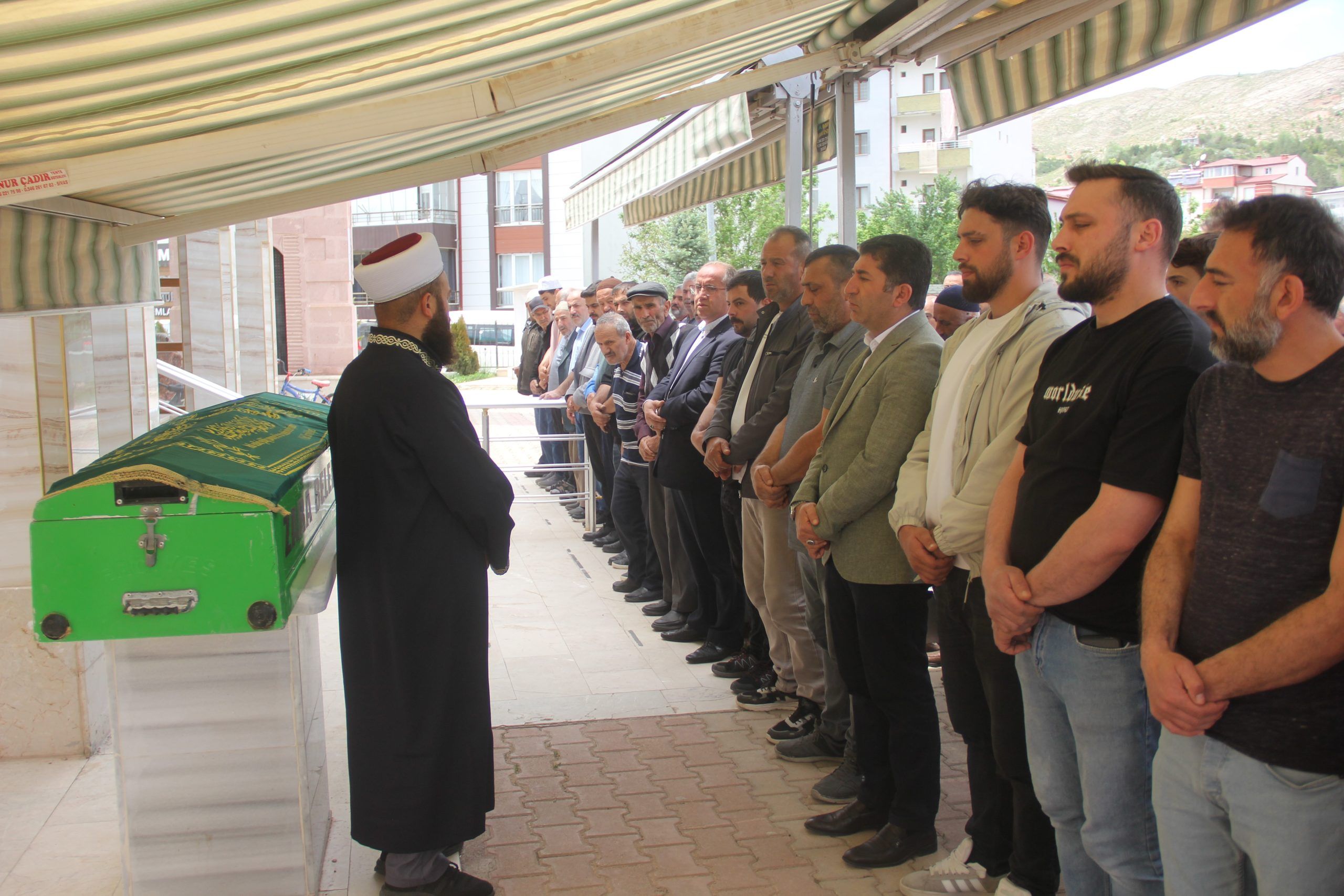 Hastanede Tedavi Gören 11 Yaşındaki Çocuk Evinde Fenalaşarak Hayatını Kaybetti!