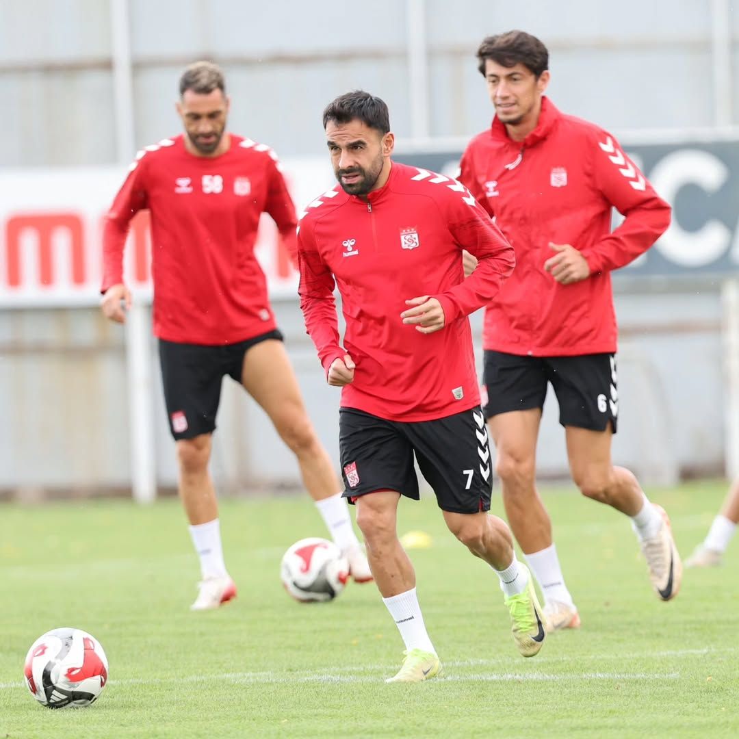 Sivasspor, Trendyol 1. Lig'de Sarıyerspor Karşılaşımına Hazırlanıyor
