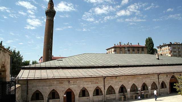 Sivas Ulu Cami: Tarihi, Mimarisi ve Ziyaret Rehberi