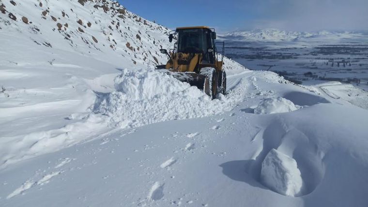 Bayburt'ta kar fırtınasında 4 kişi mahsur kaldı - Birlik Haber Ajansı