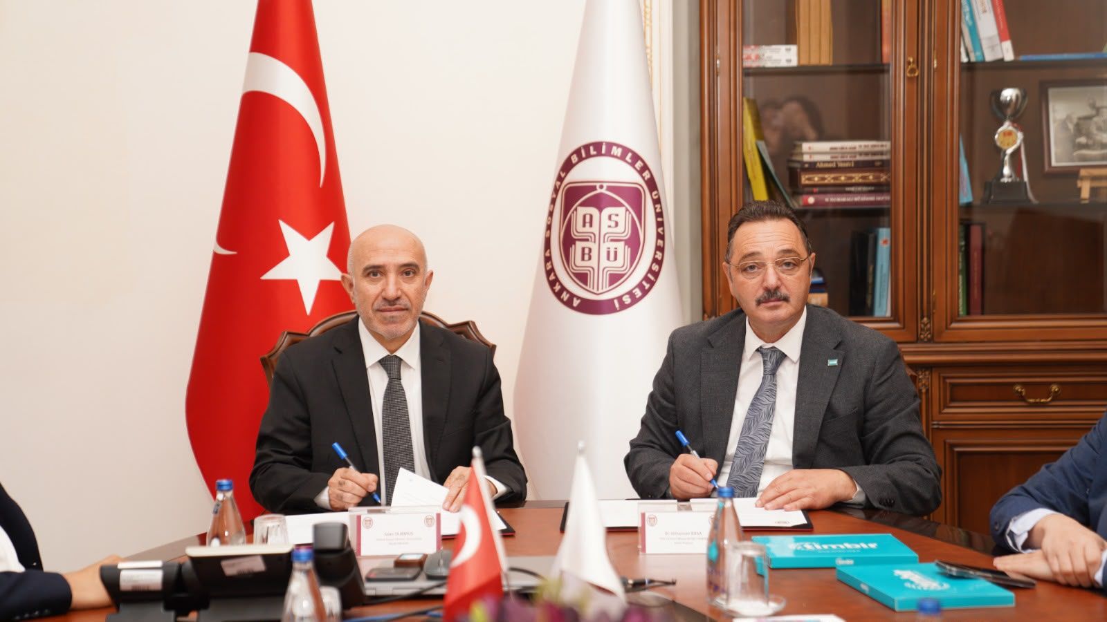 ASBÜ ile TİMBİR arasında ‘Yapay Zekâ ve Dijital Medya’ alanında iş birliği protokolü imzalandı