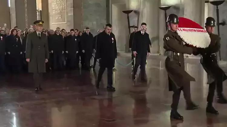 Bakan Tekin 81 ilden öğretmenlerle Ata'nın huzurunda