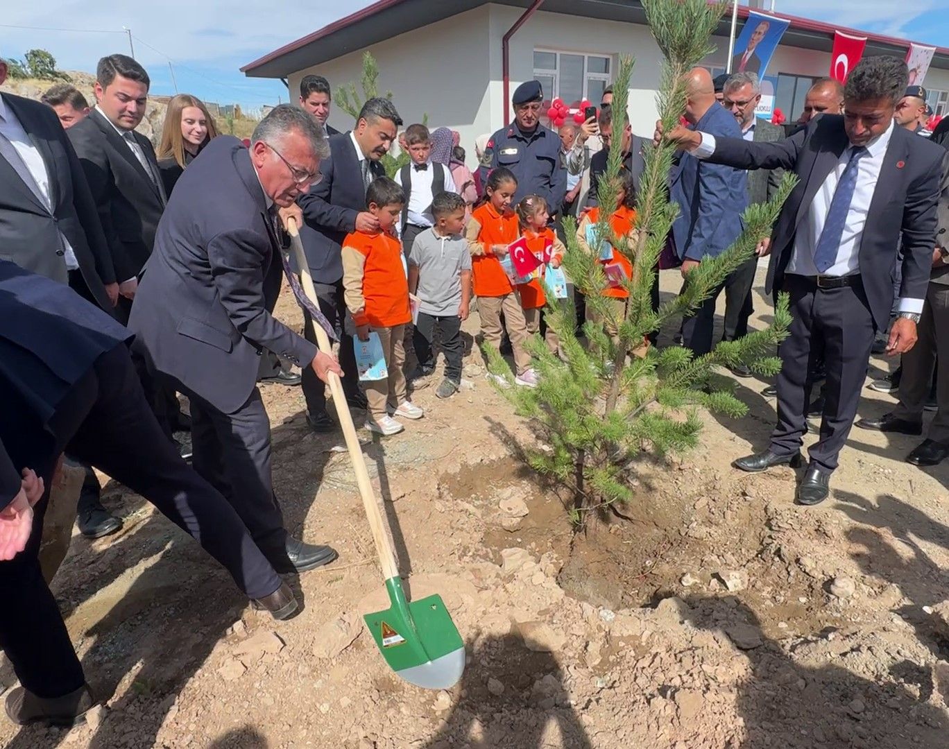 5.5 milyon liralık okul Başyayla’da eğitime başladı