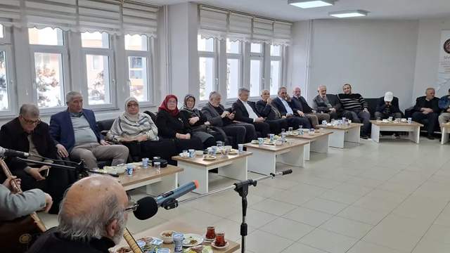 Sivas’ta Şiir ve Âşık Geleneği Huzurevinde Buluştu: Zeki Karasu Onuruna Anlamlı Kültür Programı