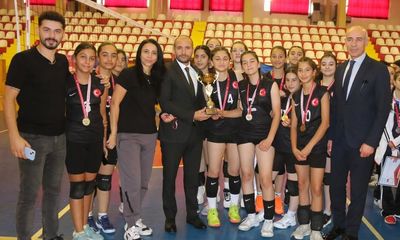 Sivas'ta Yıldız Kızlar Voleybol İl Birinciliği Heyecanı Sonuçlandı