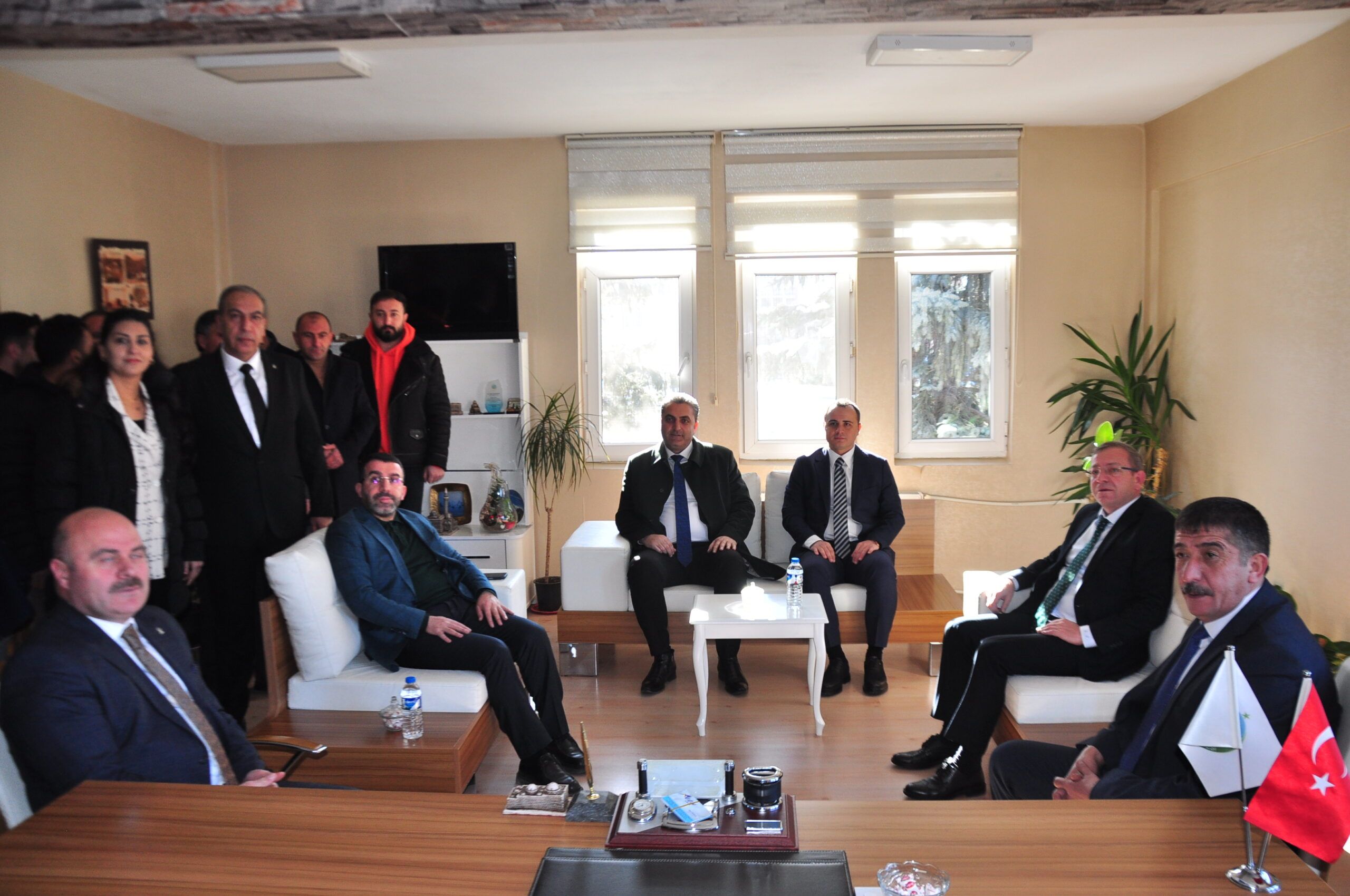Kars Valisi Polat ve Milletvekili Çalkın Başkan Yantemur'u ziyaret etti - Birlik Haber Ajansı