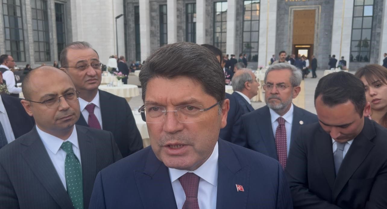 Yılmaz Tunç Açıkladı: Havaya Ateş Eden ve Trafikte Yol Kesenlere Ağır Ceza Geliyor