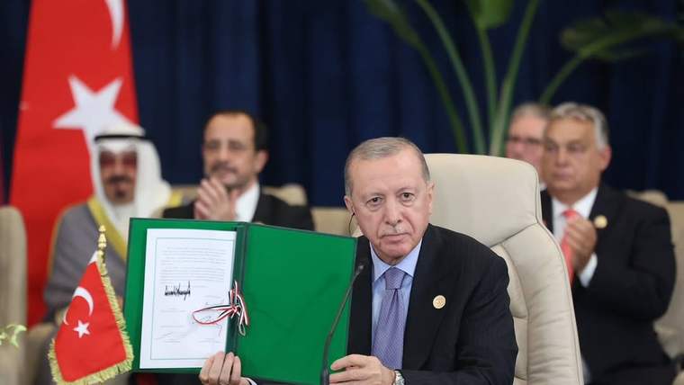 Türkiye'nin Liderliğinde Gazze'de Tarihi Barış Adımı: Şarm El Şeyh Zirvesi'nde Ateşkes Mutabakatı İmzalandı
