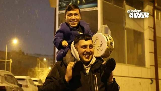 Türkiye'nin En Kısa Ramazan Davulcusu