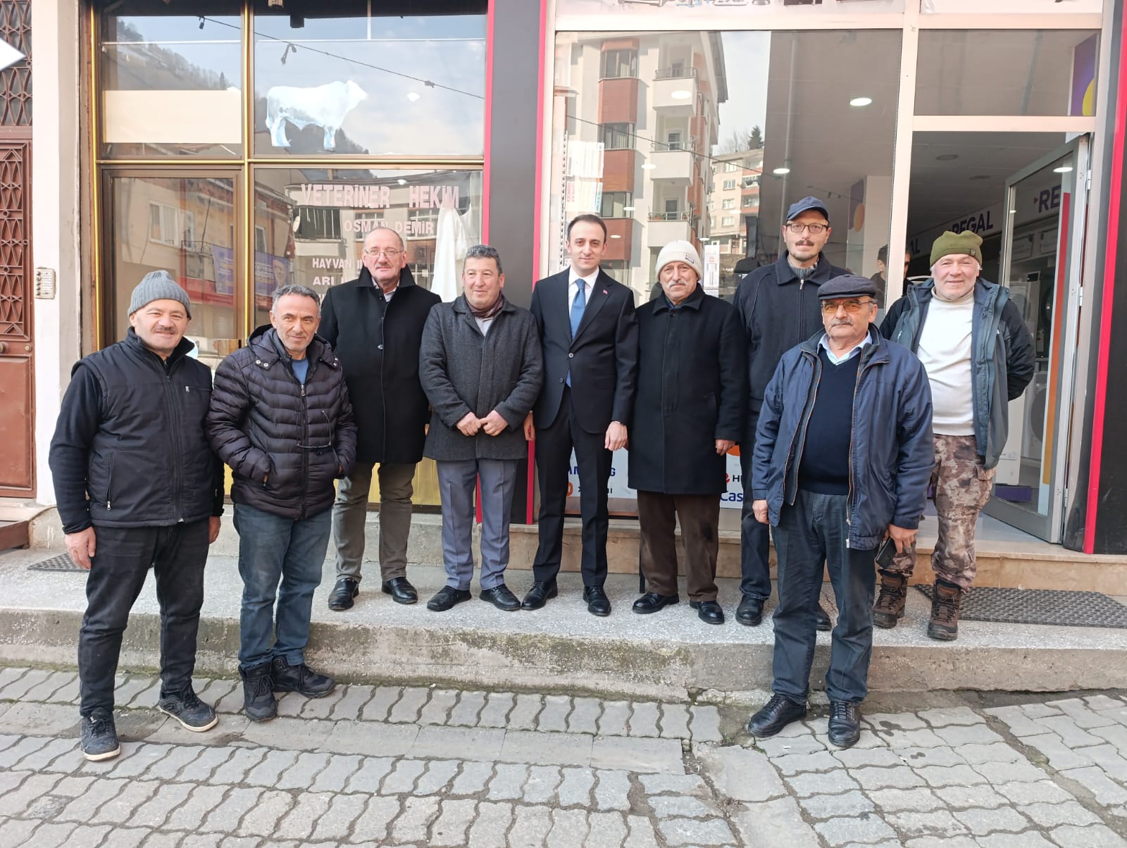 İlçe Kaymakamı Semih Memiş takdir topluyor - Birlik Haber Ajansı