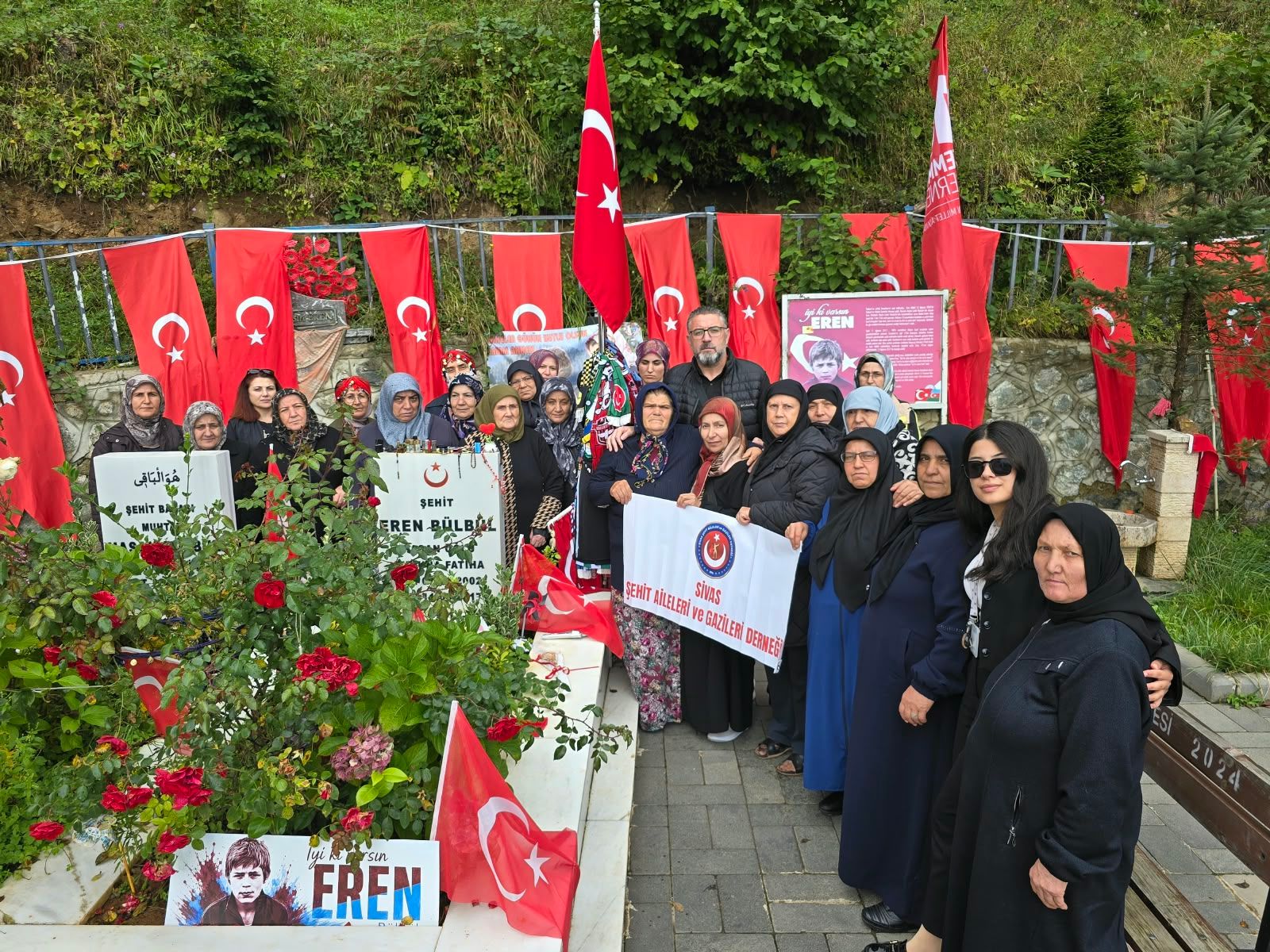 Sivas’tan Eren Bülbül’ün Annesine Vefa Ziyareti