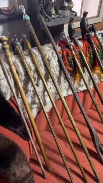 Sivaslı Ahşap Sanatçısı Bahattin Okurkan'ın Eserleri Sergileniyor