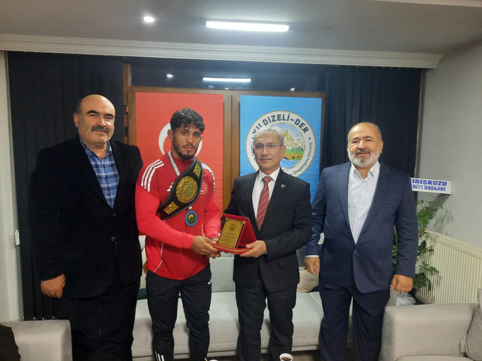 Sivas Yıldızeli'nin Gururu: Dünya Şampiyonu Coşkun Keleş'e Altın Ödülü