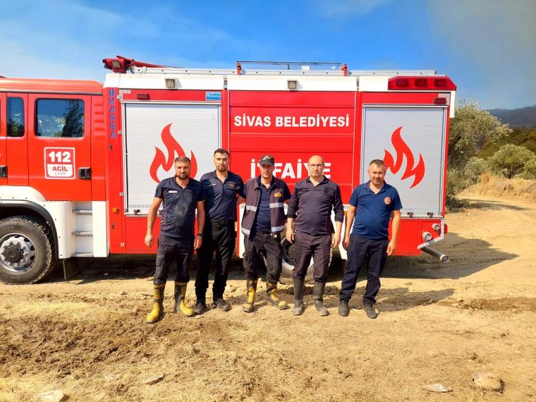 Sivas İtfaiyesi, Hatay’daki Orman Yangınlarına Destek İçin Fedakarca Mücadele Ediyor