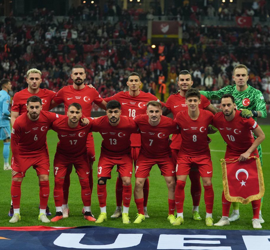 A Ligi için play-off'ları garantiledi
